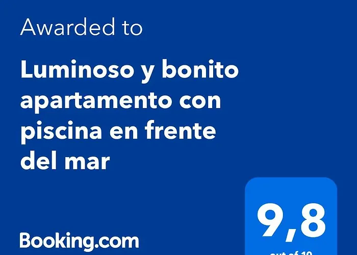 Luminoso Y Bonito Apartamento Con Piscina En Frente Del Mar
