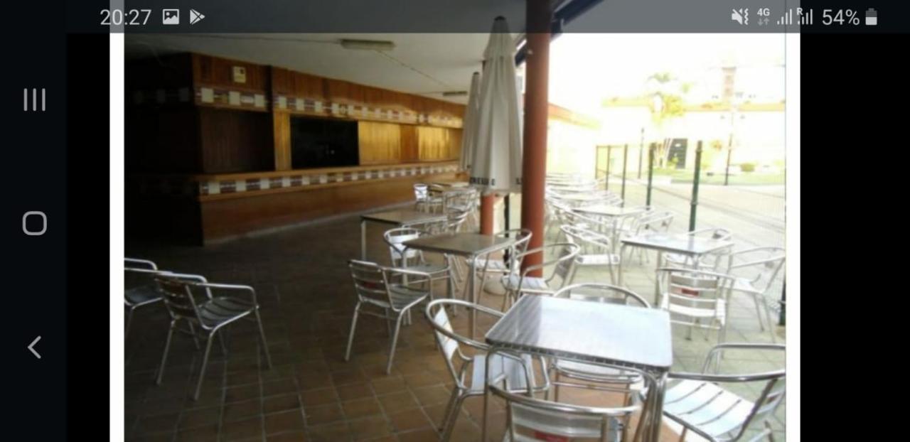 Bonito Con Piscina En Frente Del Mar Appartamento
