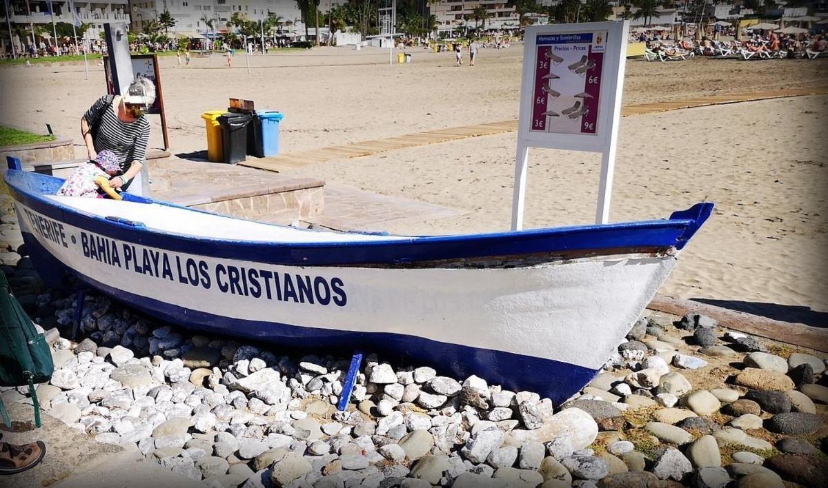 Apartamento Luminoso Y Bonito Con Piscina En Frente Del Mar Los Cristianos (Tenerife)